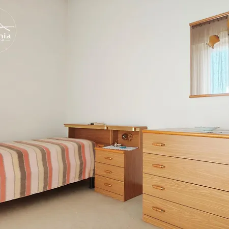 Cod G5 アパート ジュリアノーヴァ